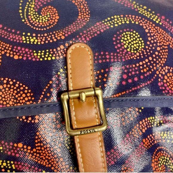 Fossil Small Crossbody Bag With Colorful Swirl Pattern & Buckle - Picture 4 of 10